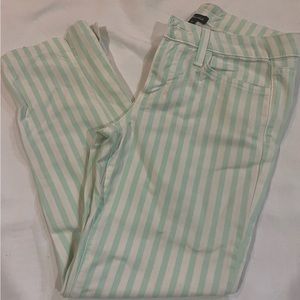 Women’s Capri pants white with light blue striped size 27